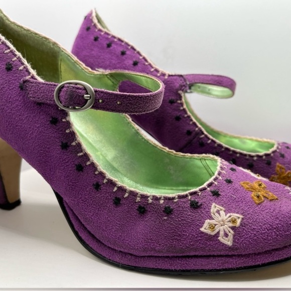 Sam Edelman Purple Heels with Embroidery - Picture 3 of 5